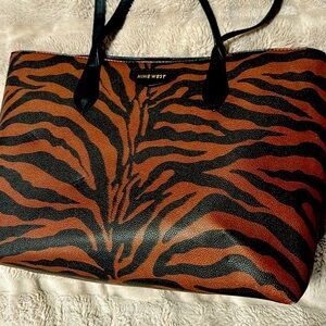 Nine West zebra purse brand new clean inside and out